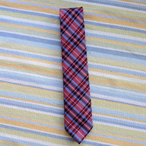 ⭐ Izod red/white/blue plaid tie - Picture 1 of 3